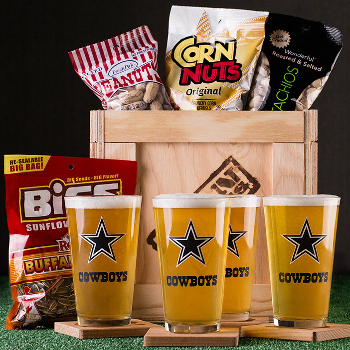 nfl_football_fan_glasses_and_snack_mens_giftset__96791.1437002883.702.702